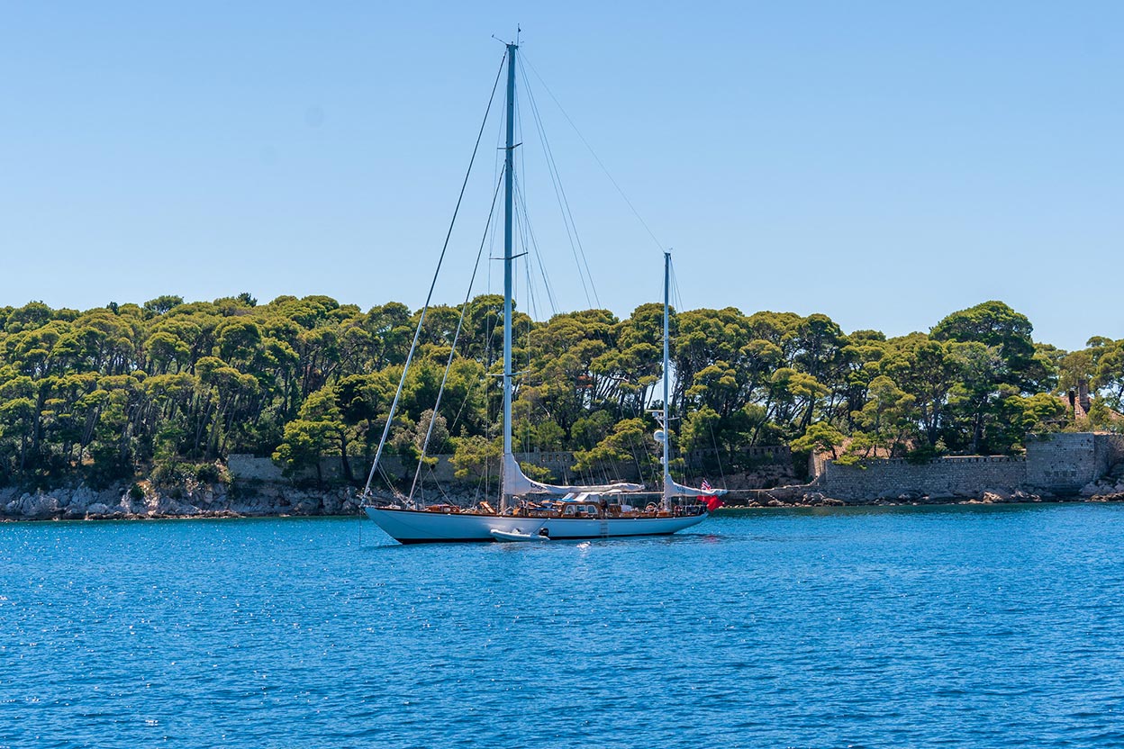 Chartering a Sailing Yacht in Croatia